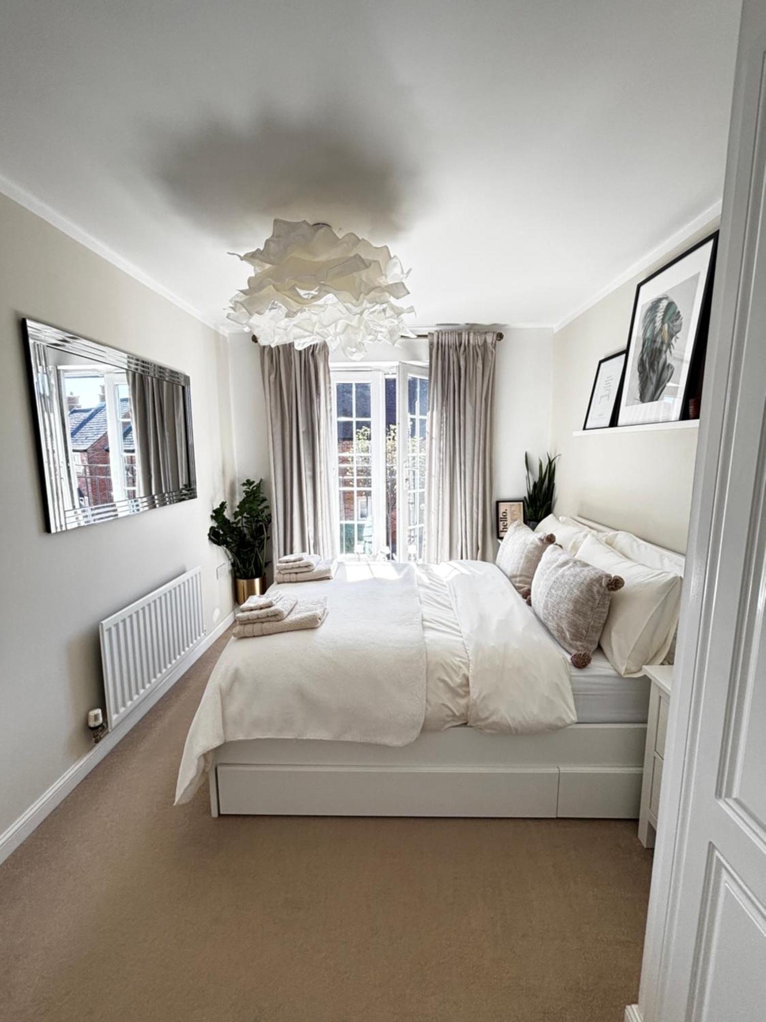 Delux Room With Private Parking, Sleeps 2, Perfect For Cotswold Getaway, Easy A419 Access Blunsdon المظهر الخارجي الصورة
